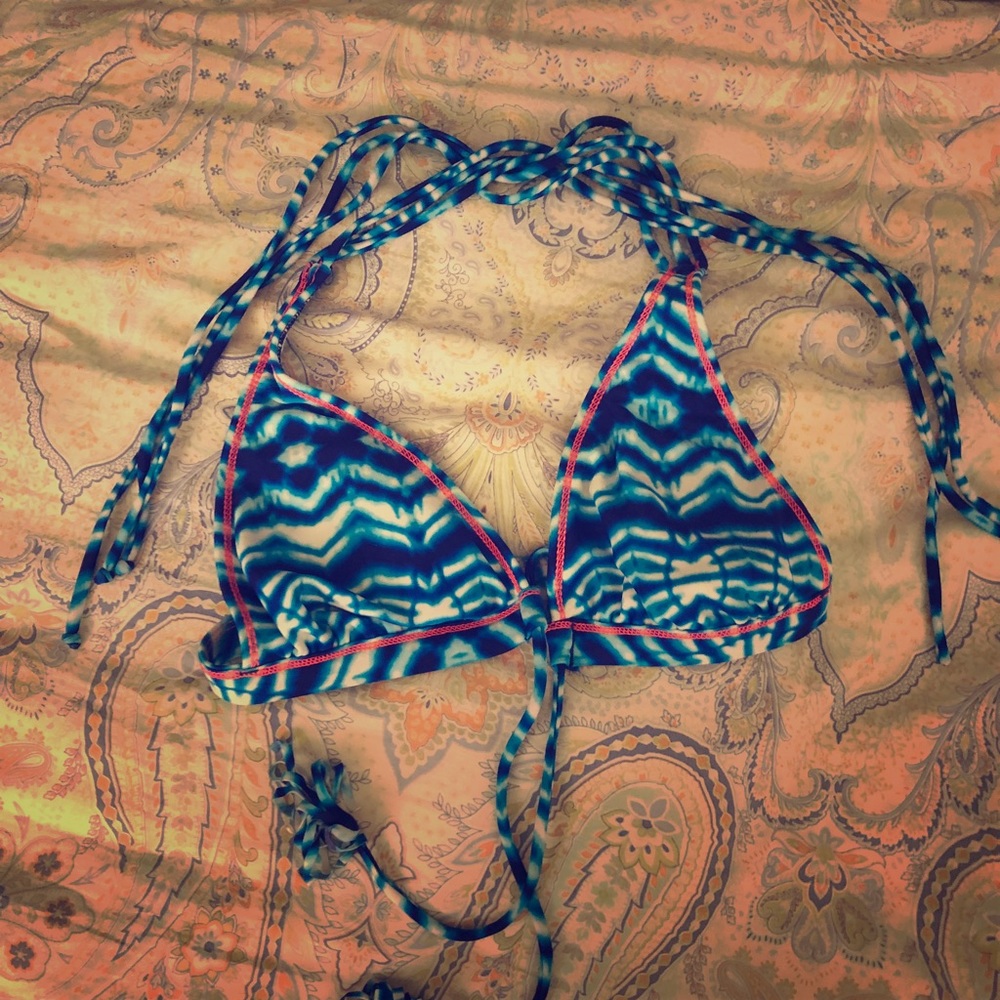 Bright bikini top